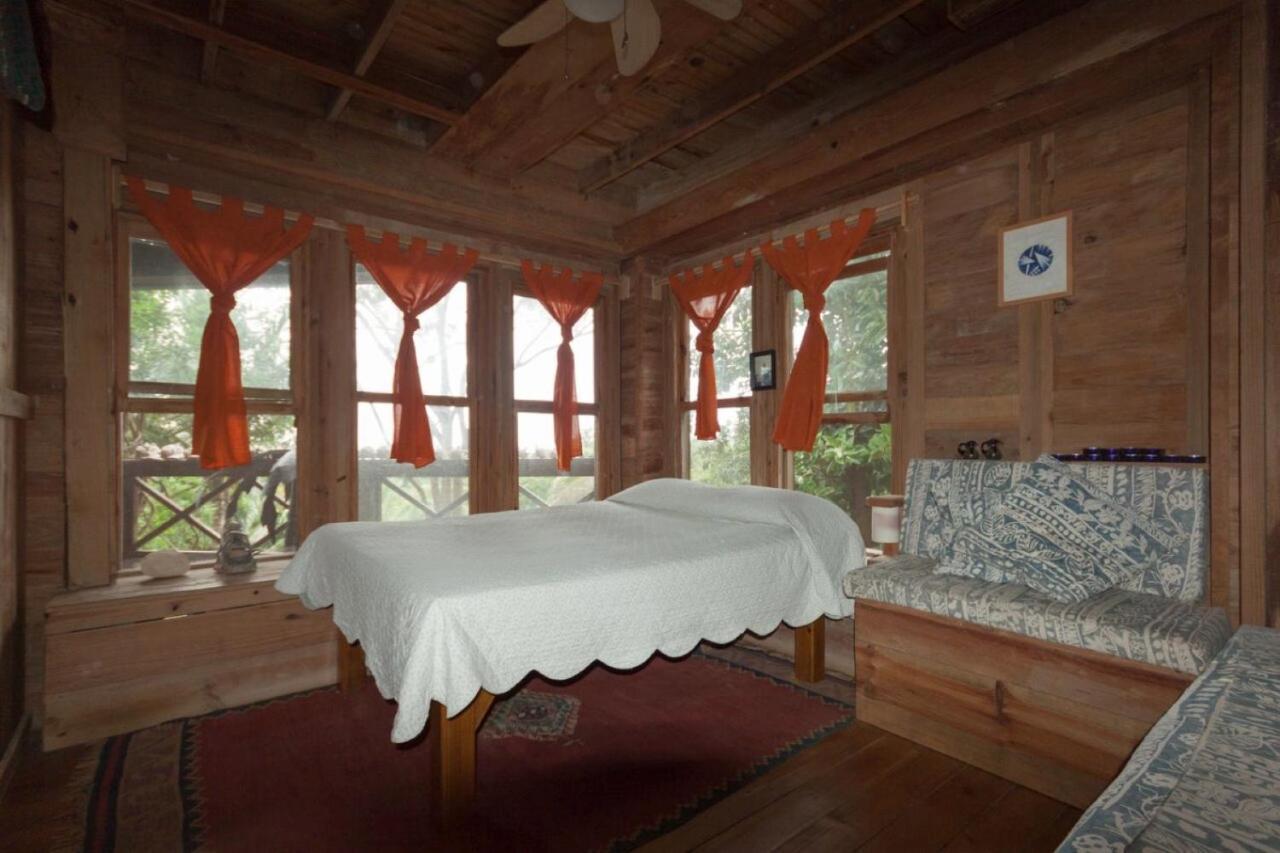 Roatan Bed & Breakfast Apartments Вест-Энд Экстерьер фото