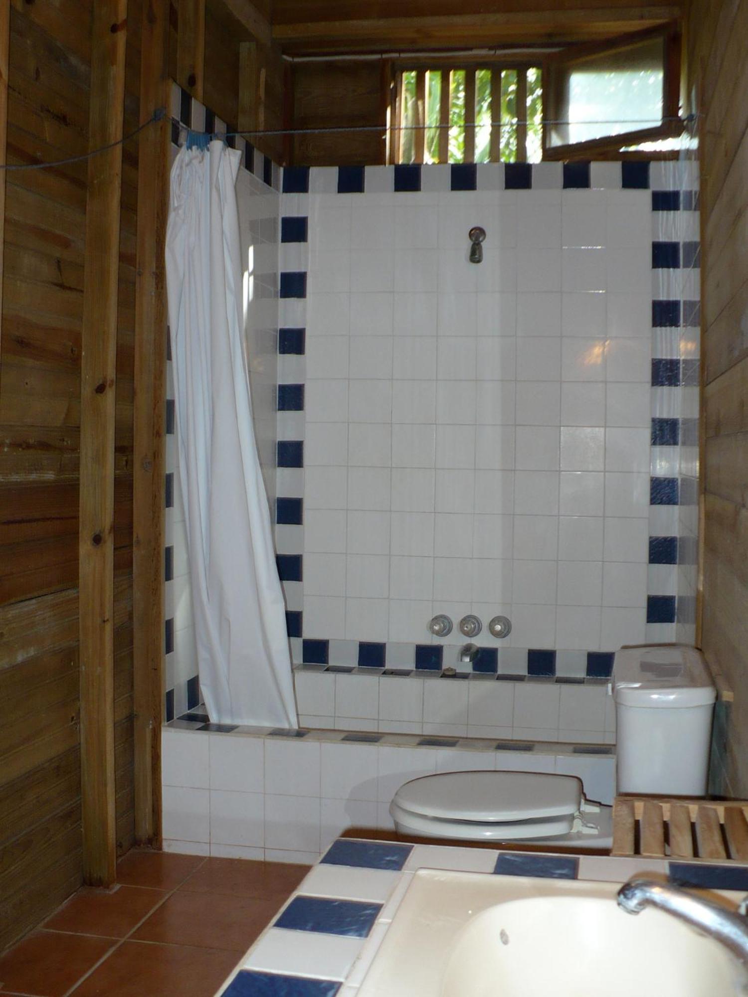 Roatan Bed & Breakfast Apartments Вест-Энд Номер фото