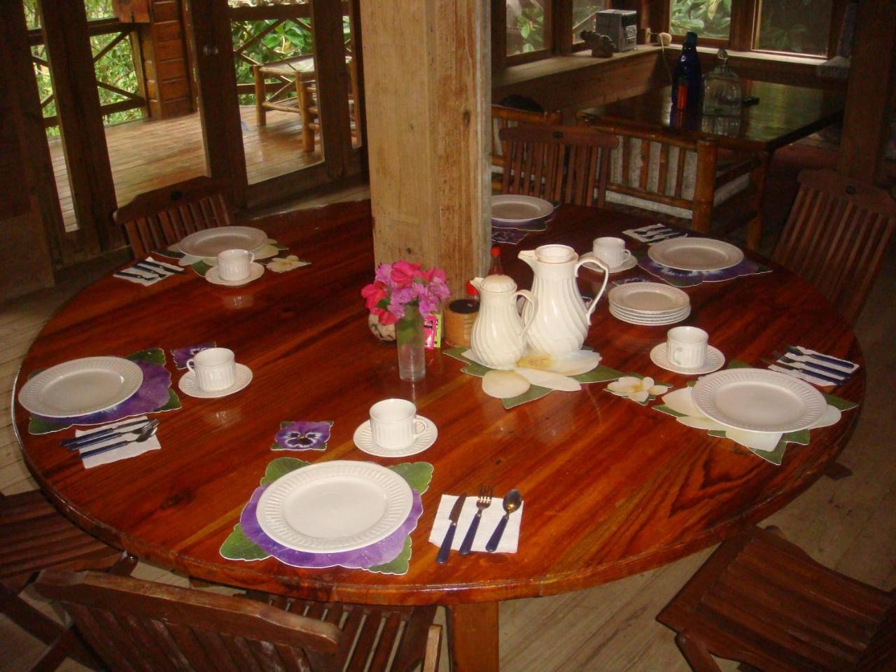 Roatan Bed & Breakfast Apartments Вест-Энд Экстерьер фото