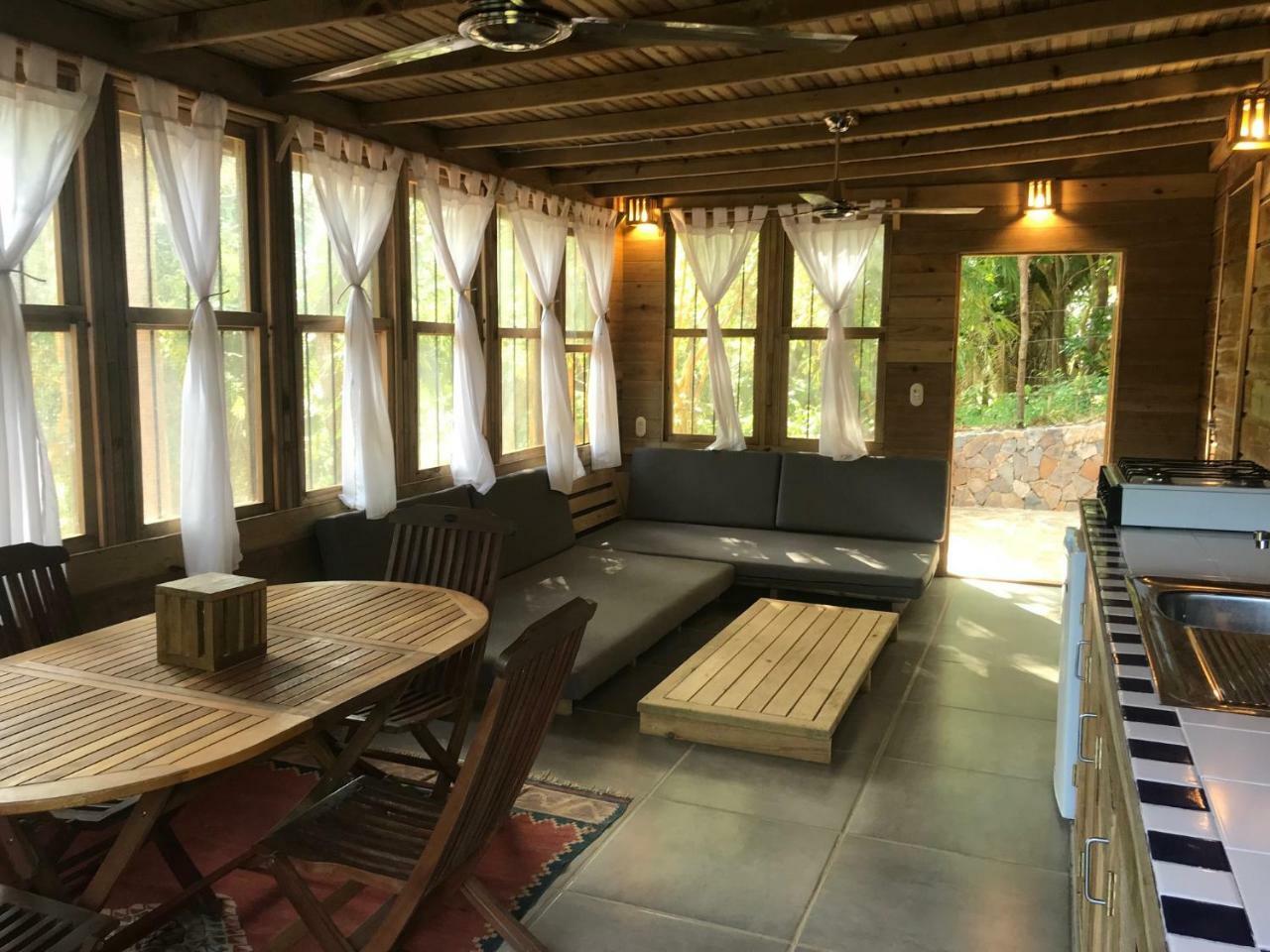Roatan Bed & Breakfast Apartments Вест-Энд Экстерьер фото